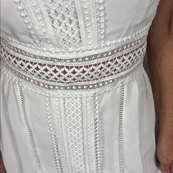 Belle Badgley Mischka White Lace Halter Maxi Dress Size 2 - Picture 5 of 11